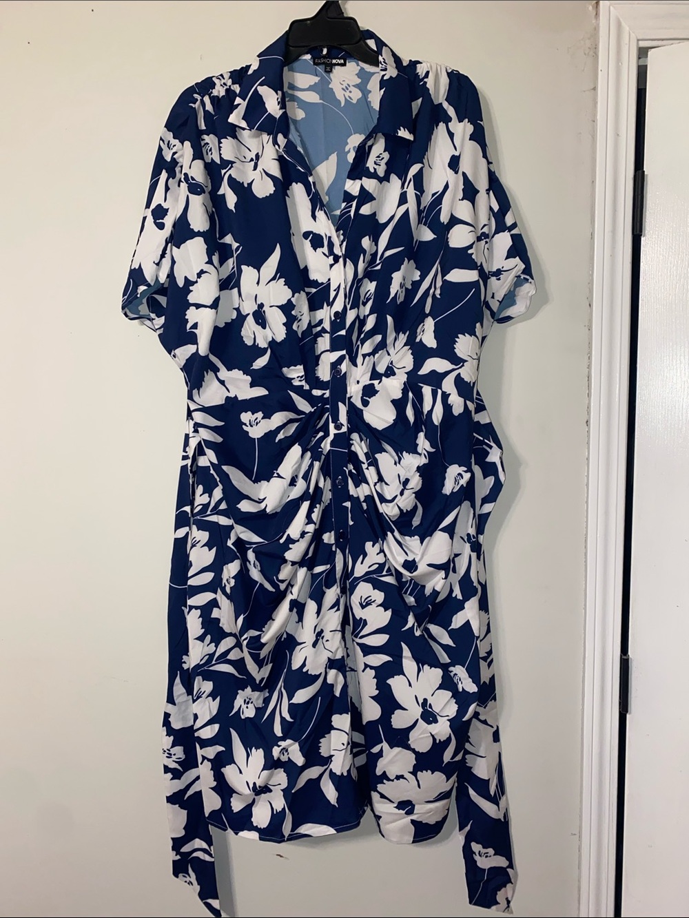 Fashion Nova Navy & White Floral Ruched Collared Midi Dress